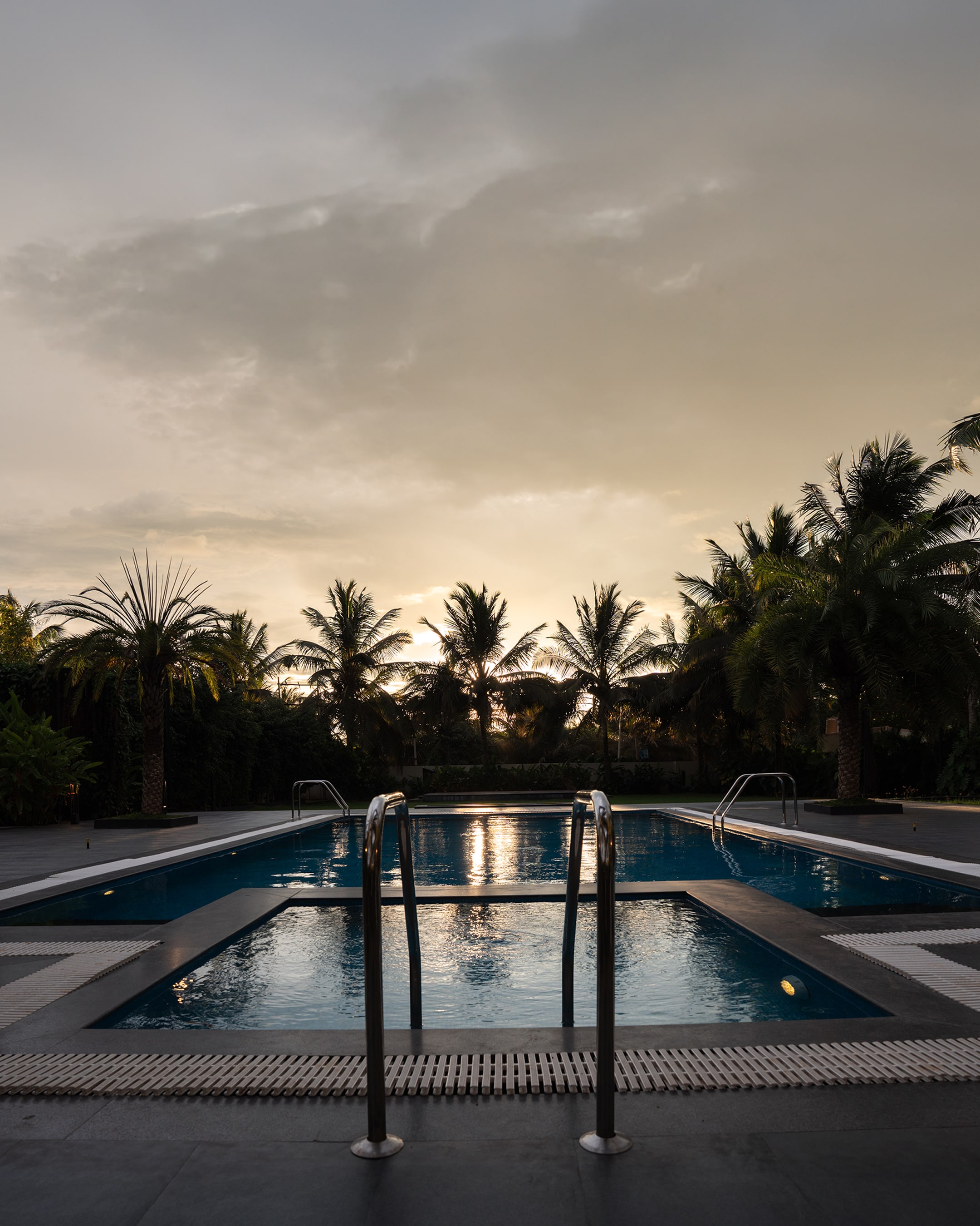 Silver Iris resort - Tap to explore photos