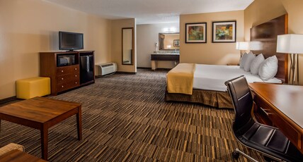 Best Western Sunday House Inn Room Type - 1 King Bed, Non-Smoking, Pet Friendly Room, High Speed Internet Access, Coffee Maker, Hairdryer, Iro Best Western Sunday House Inn Room Type - 1 King Bed, Non-Smoking, Pet Friendly Room, High Speed Internet Access, Coffee Maker, Hairdryer, Iro