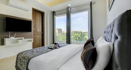 Reebah Inn & Suites Room Type - Room with Balcony