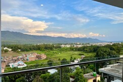 Rose 3BHK by Wabi Sabi Stays With Private Balcony