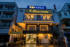 FabHotel Royce Studio - Nr. Pune International Airport
