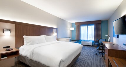 Holiday Inn Express Quantico - Stafford Room Type - 1 King Suite Communications Accessible Tub