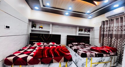 Vatsalya Bhawan | 500m from Ram Temple Room Type - AC Double Deluxe Bigger Room with Private Bathroom