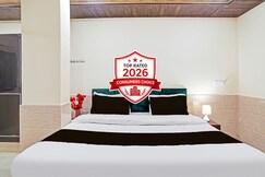 Super OYO Hotel O Varanasi Banaras Junction Formerly Girija Palace
