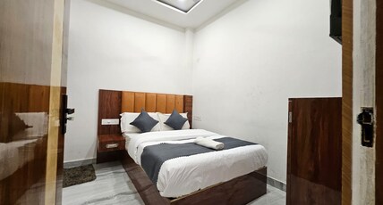 Hotel Ganpati Palace Room Type - Deluxe Room