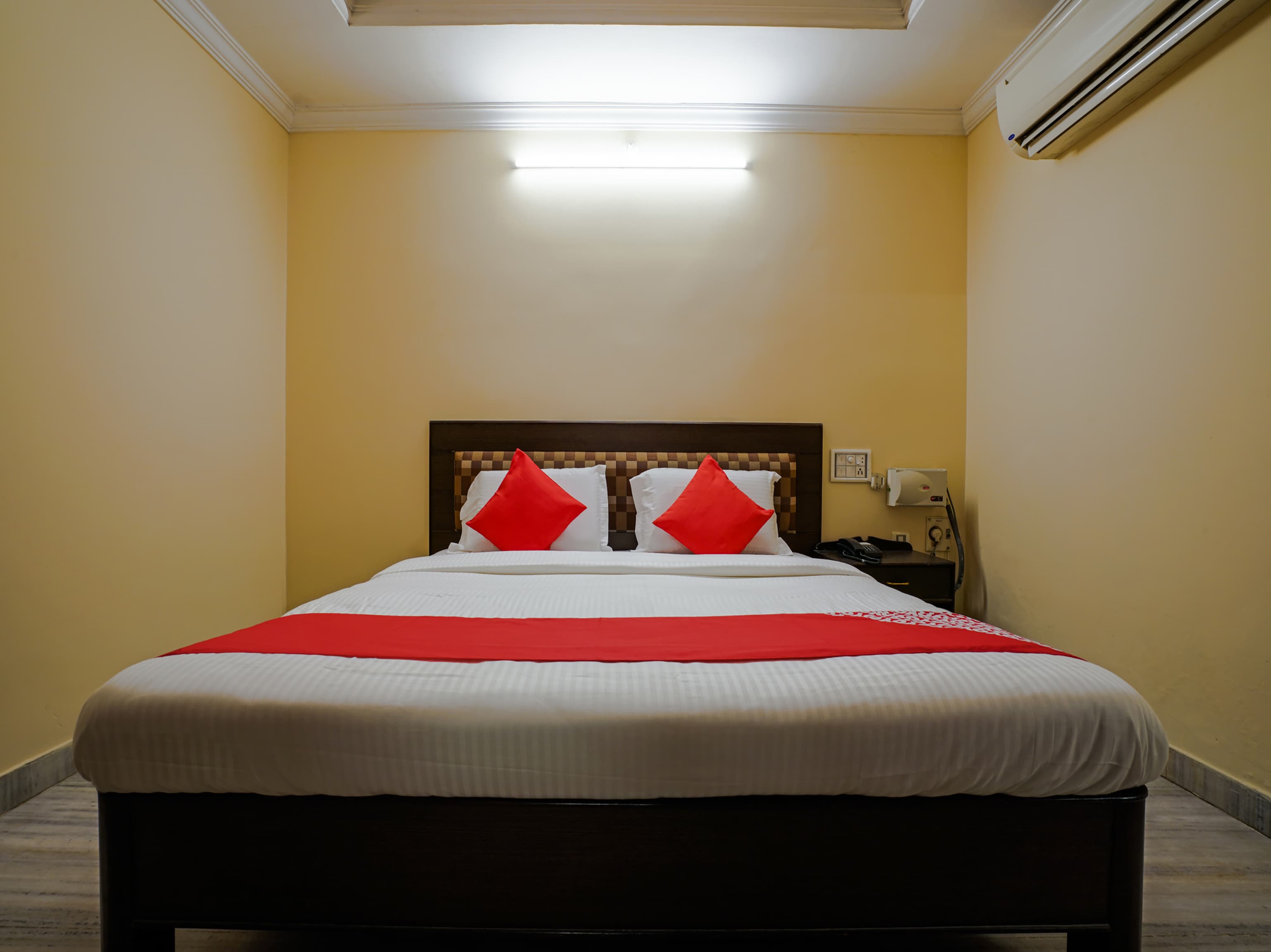 Hotel Samrat Presidency - Tap to explore photos