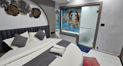 Hotel HR Grand Room Type - Premium Round Bed Jacuzzi Room Hotel HR Grand Room Type - Premium Round Bed Jacuzzi Room