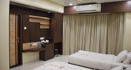 Golden Gleam Resorts Room Type - DELUXE TWIN BED