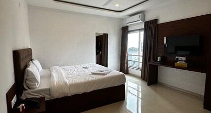 Breezy Cozzy Room Type - Super Deluxe AC Room