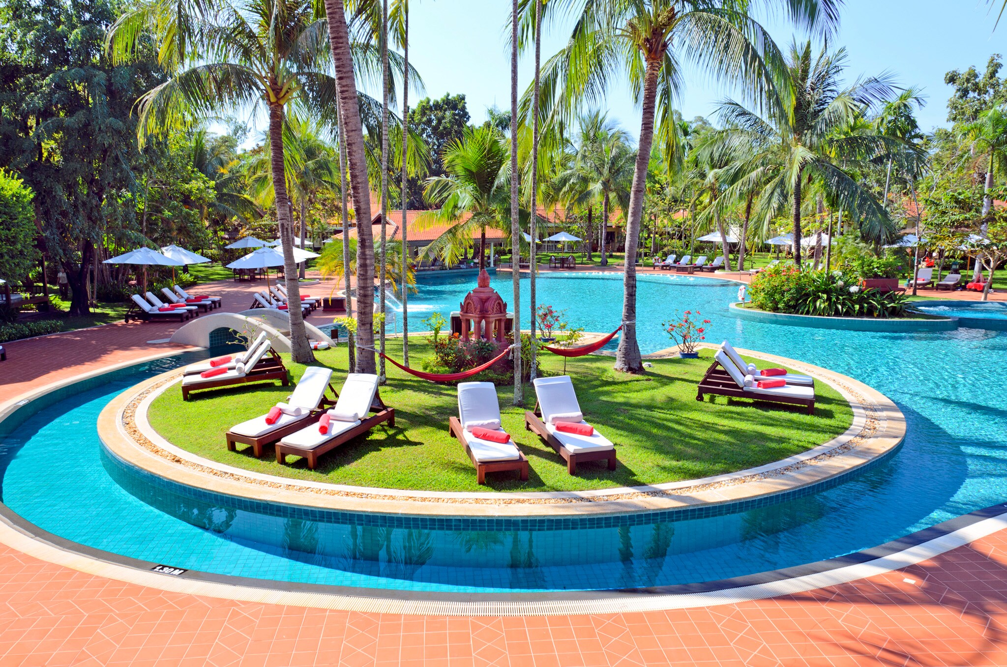 Sofitel Angkor Phokeethra Golf & Spa Resort - Tap to explore photos