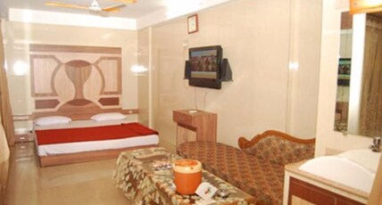 Hotel Point View Room Type - AC FAMILY ROOM ( MINIMUM 4 PAX)