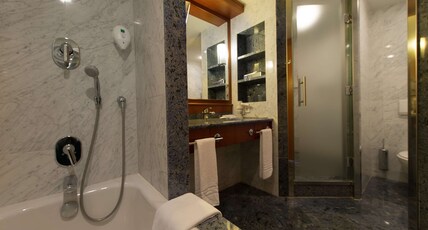 Radisson Blu Park Hotel & Conference Centre, Dresden Radebeul Room Type - Suite - 1 Bedroom