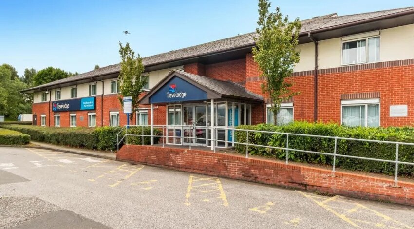 Travelodge Manchester Birch M62 Westbound - Tap to explore photos