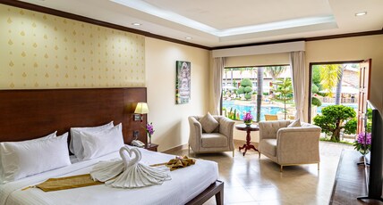 Thai Garden Resort Room Type - Deluxe Pool View King Bed