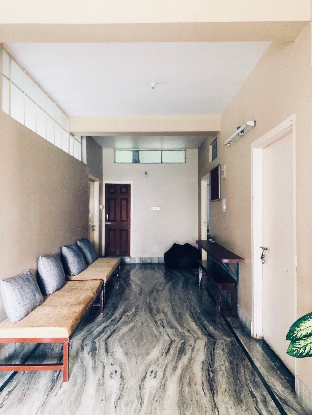 Backpackers Bunkhouse Siliguri. - Tap to explore photos