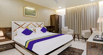 Treebo Premium Golden Bliss Trimurti Nagar Square Room Type - Deluxe Room