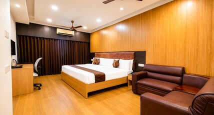 SUMITEL CENTRAL PARK HOTEL & BANQUET Room Type - Executive Rooms ( 10 PERCENT DISCOUNT ON FOOD)