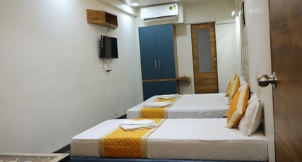 Hotel Dolphin Residency Room Type - DELUX TRIPEL ROOM