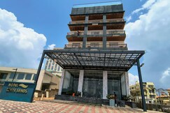 WHITE SANDS ,SEA FACING HOTEL