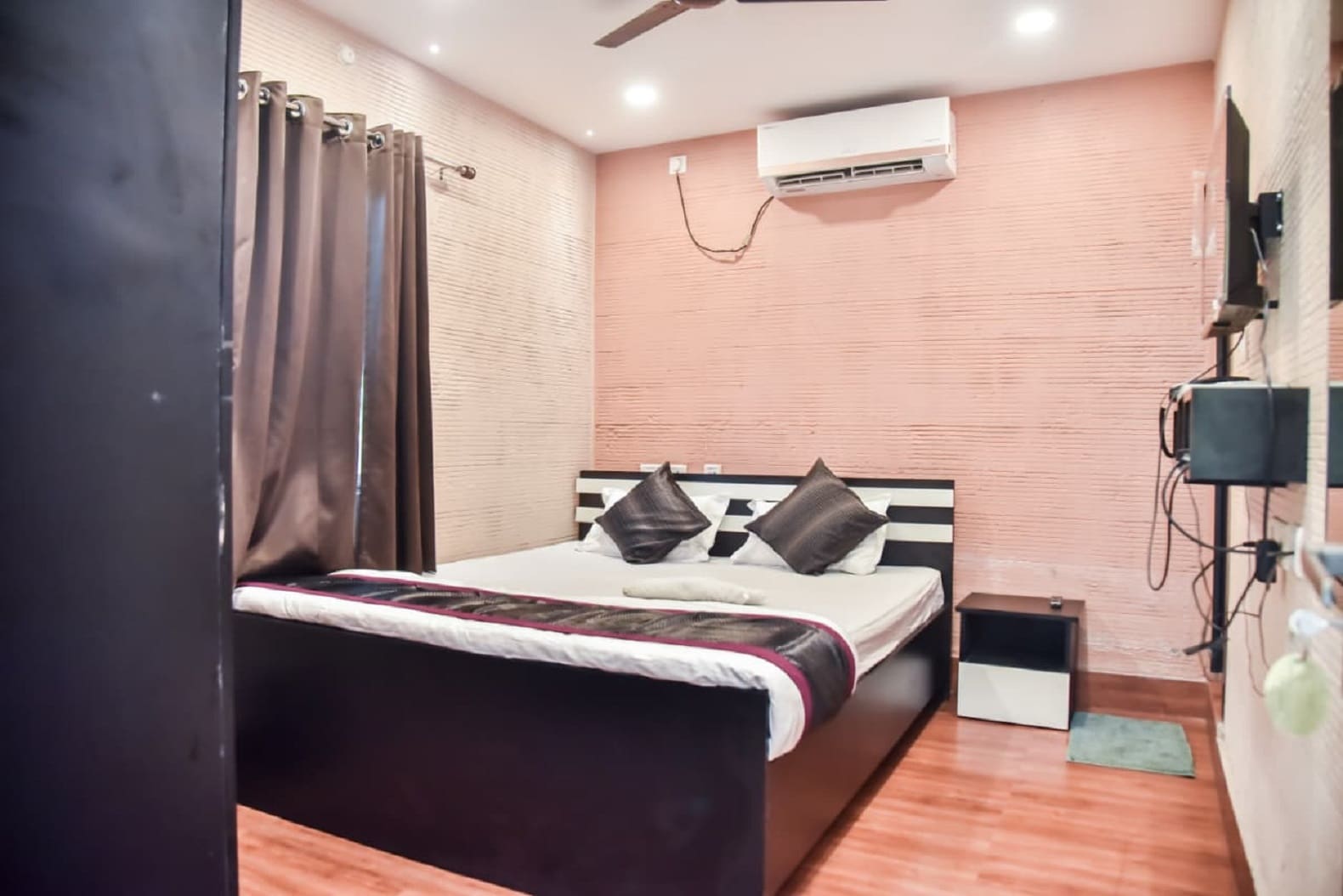 Meeraj Residency - Tap to explore photos