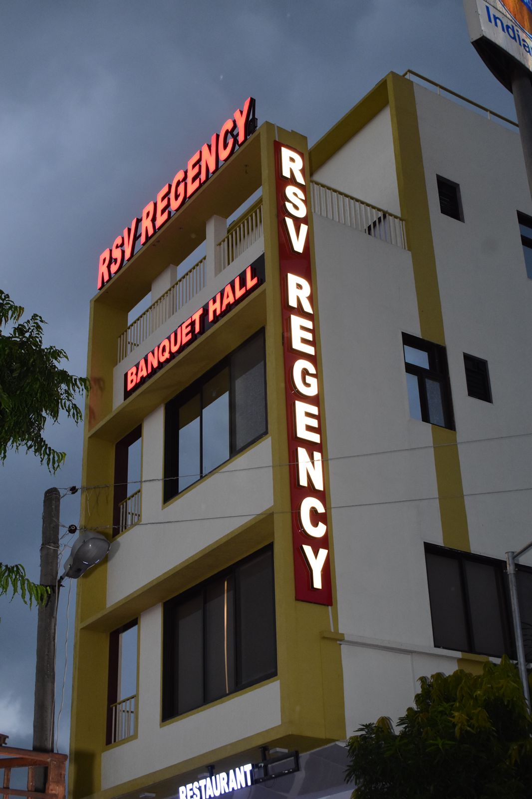 RSV REGENCY - Tap to explore photos