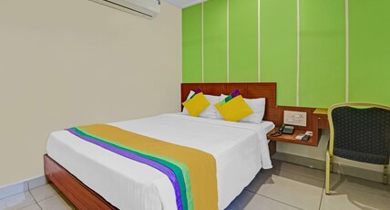 Itsy Hotels G Square Room Type - Economy Room