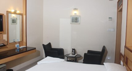 HOTEL AISHWARYAA Room Type - Executive Deluxe