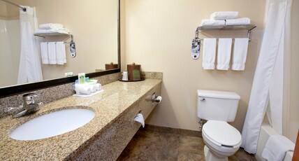 Holiday Inn Express JAMESTOWN Room Type - 2 Queen Standard