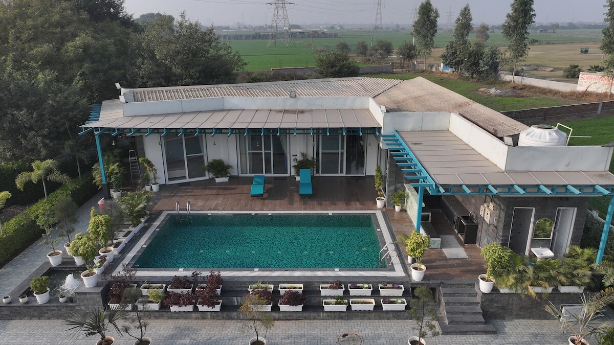 Moksha Farm Villa in Noida - Tap to explore photos