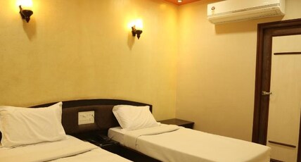 HOTEL NEW GOLDEN PALACE Room Type - Deluxe Room