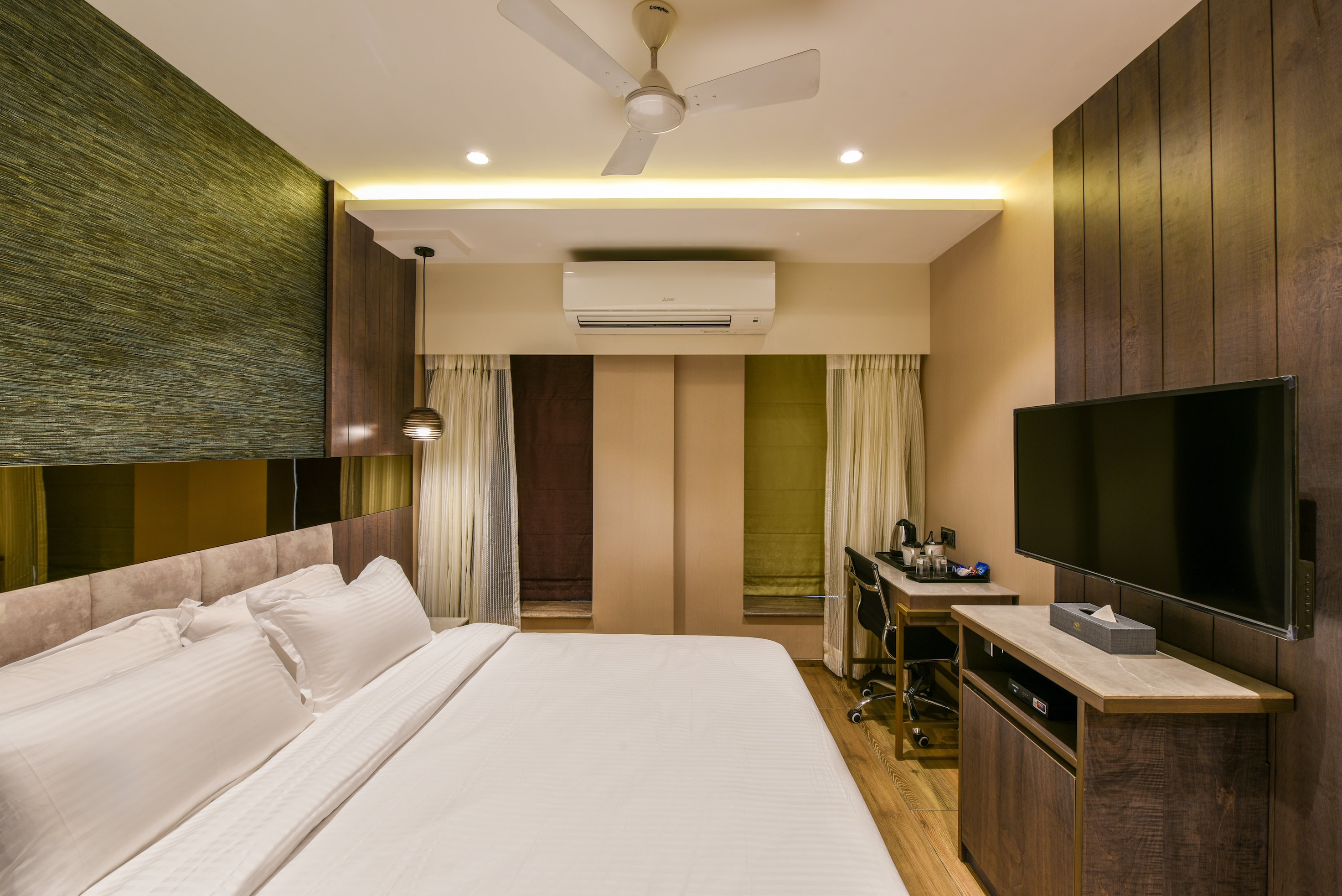 Hotel Orient Regency - Tap to explore photos