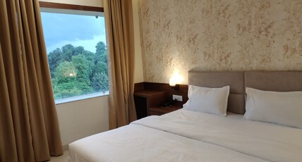 Pioneer Hotel Room Type - Executive Deluxe Room