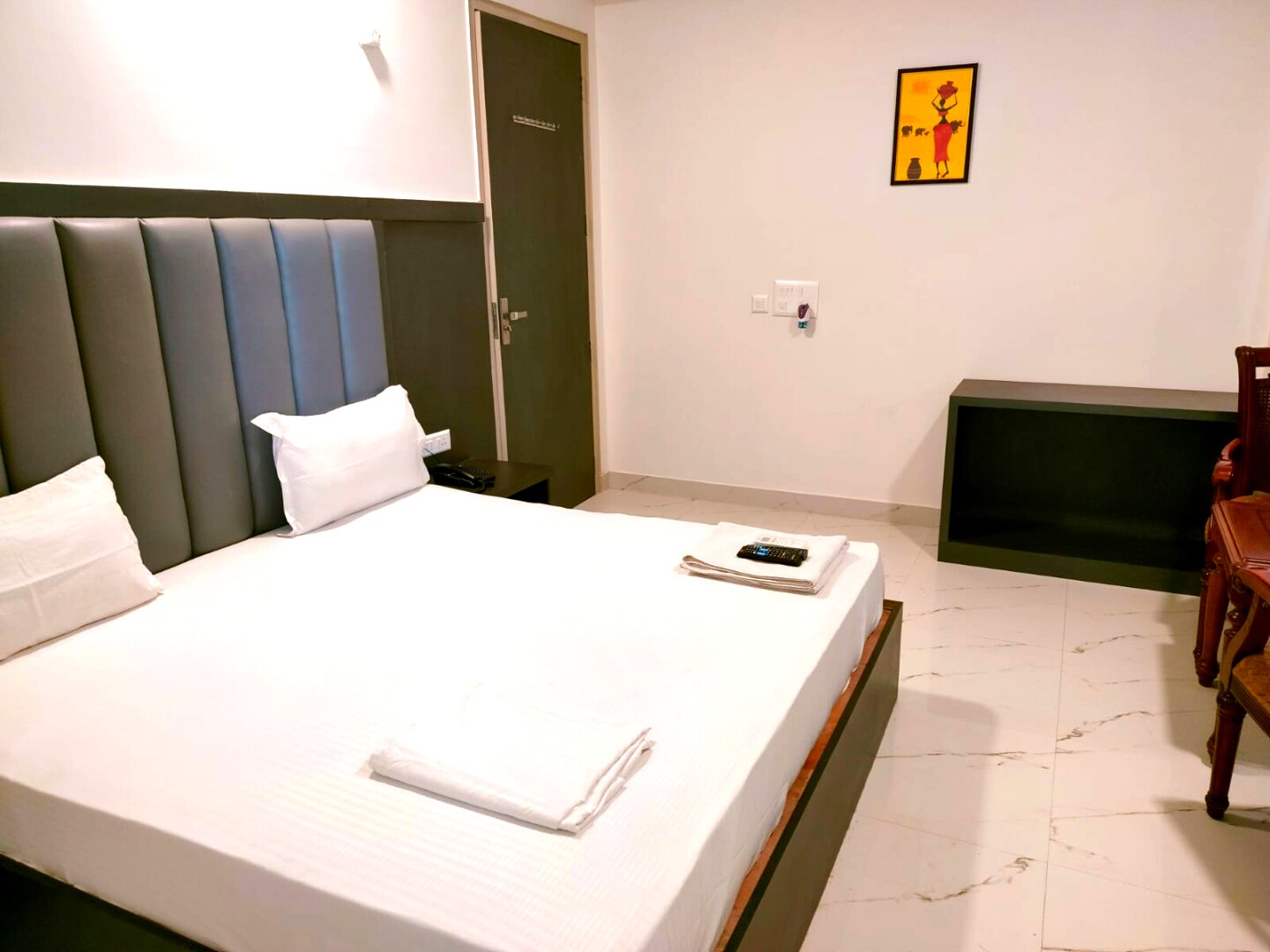 Palace inn - Tap to explore photos