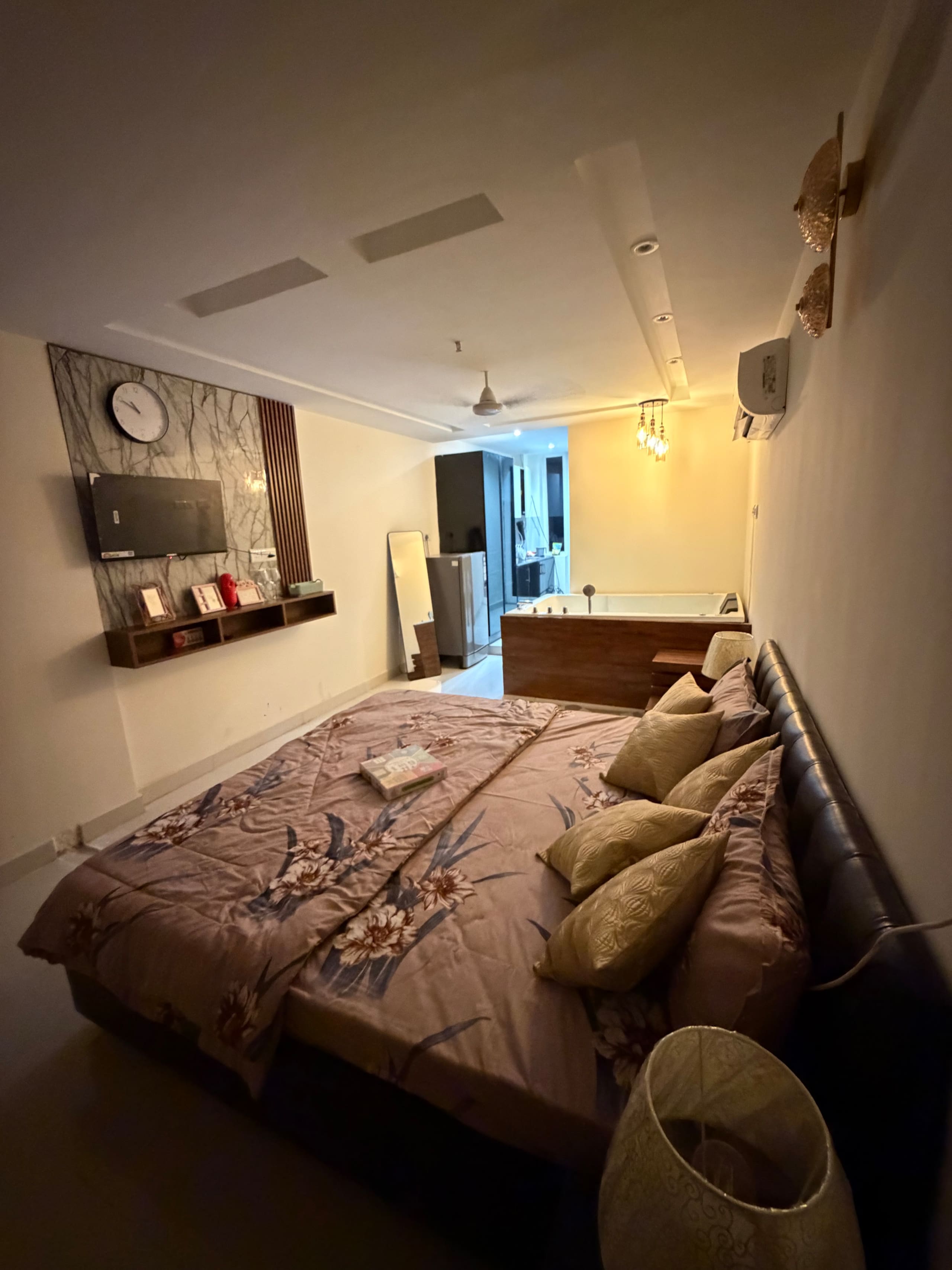 Jacuzzi Stay for Couples Self Check In Privacy - Tap to explore photos