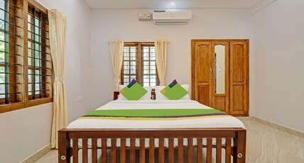 Palm Grove by D2V Room Type - Deluxe Room