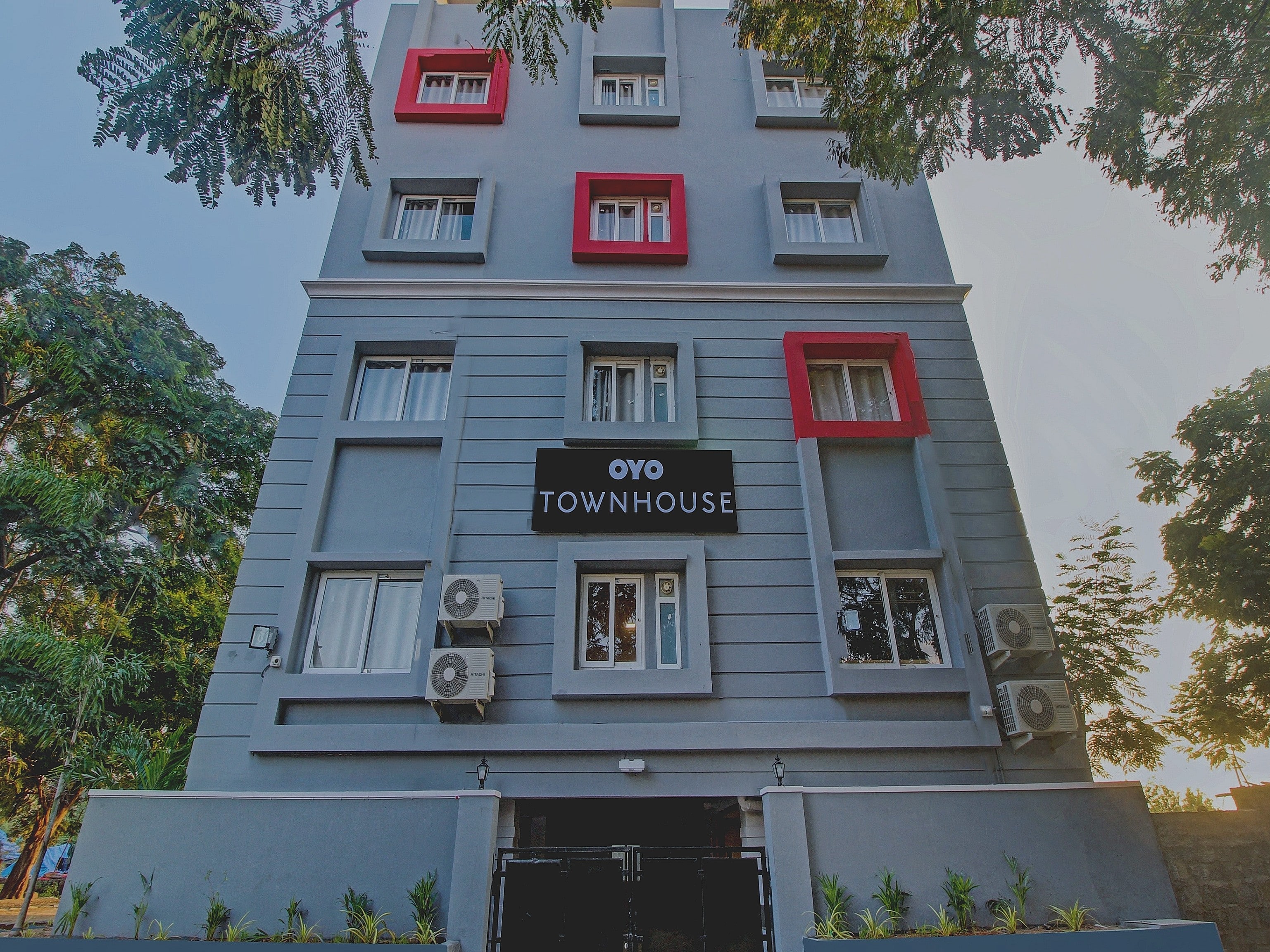 Hotel O SS Skyline - Tap to explore photos