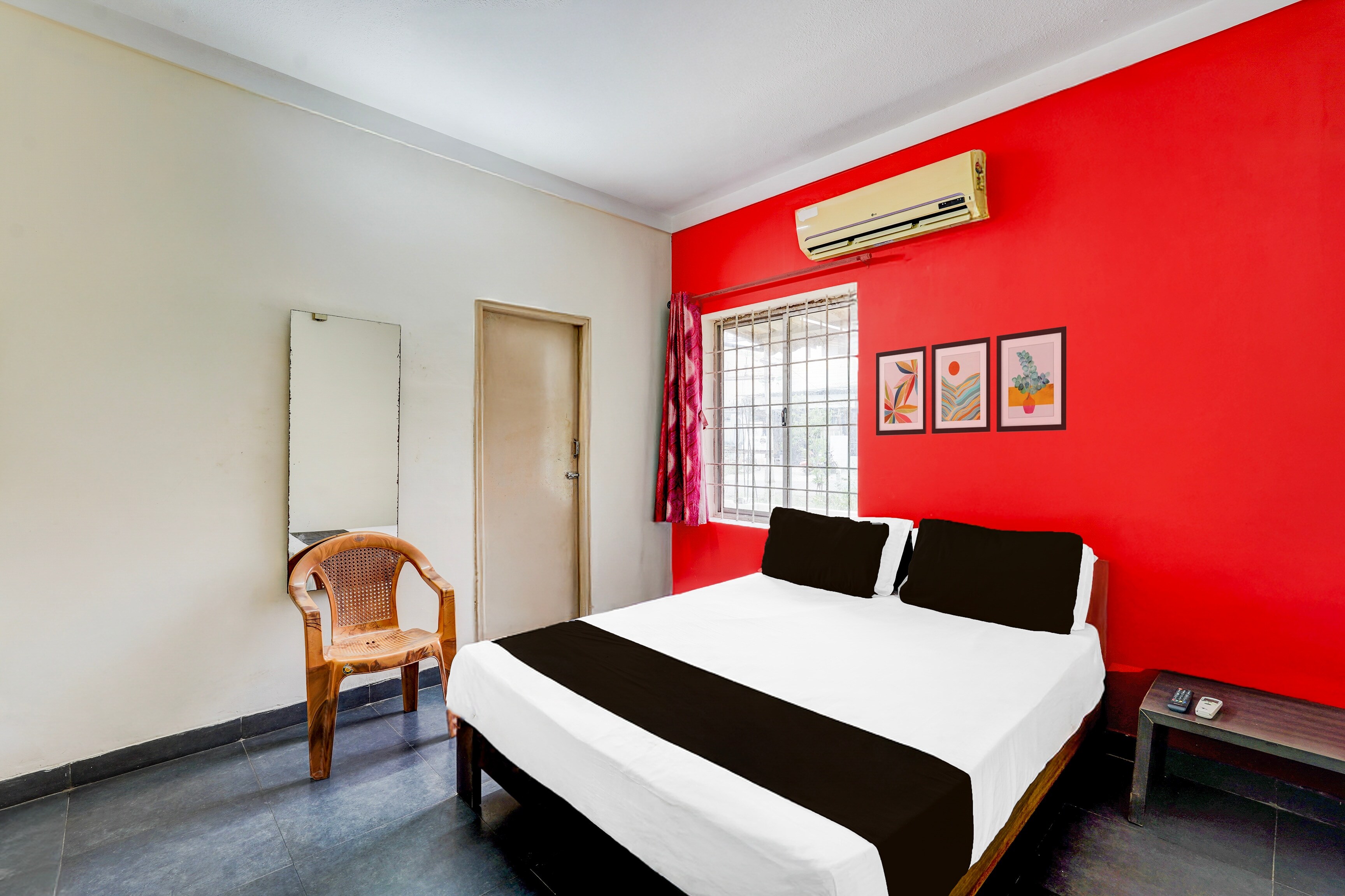 Hotel O Thiru Vilas - Tap to explore photos