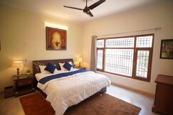 StayEasy Captain s Retreat