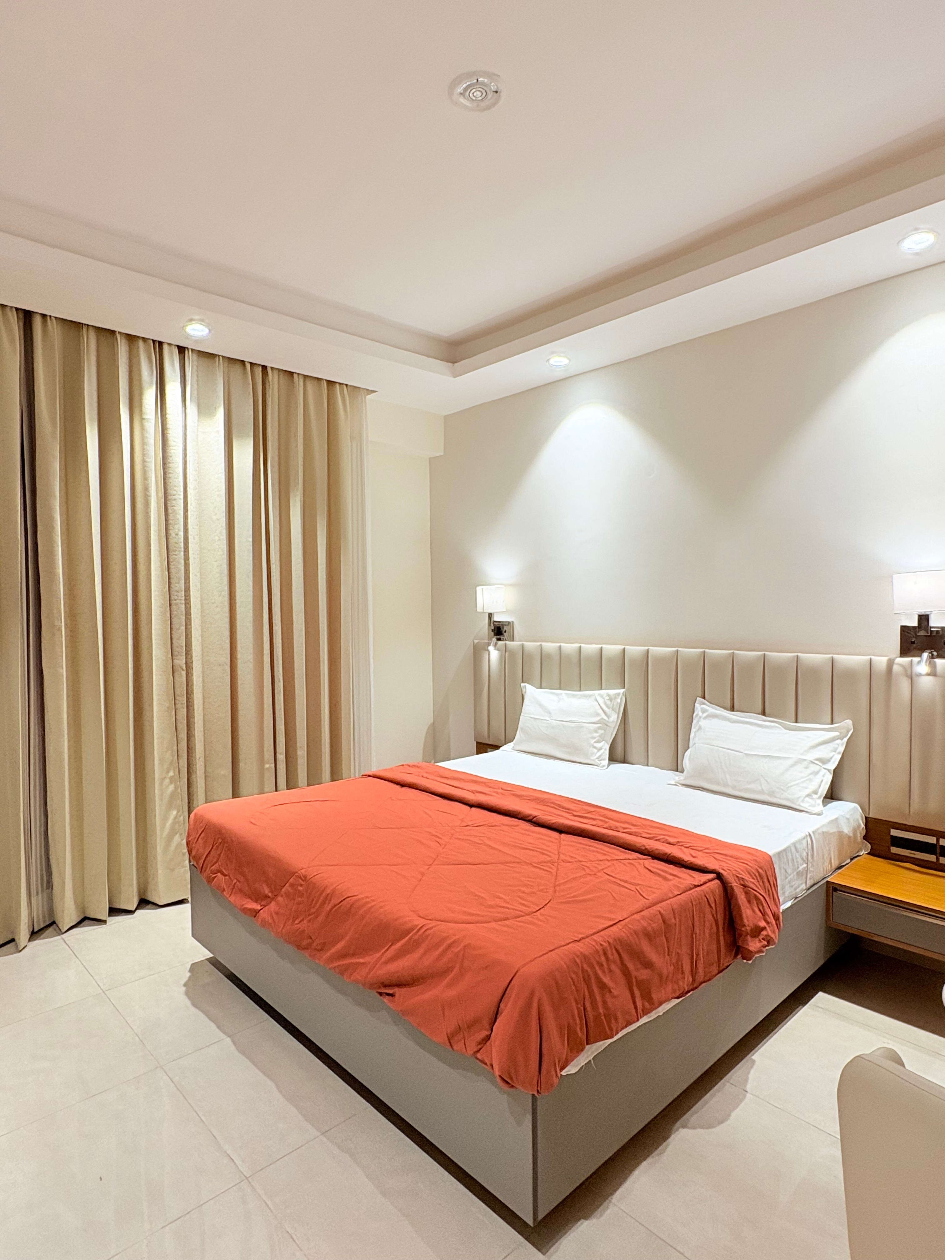 New Royal stay - Tap to explore photos