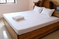 Cozy 2BHK Home Walkable to Narmada Mandir