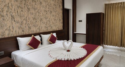 Shri Valli Residency Room Type - Deluxe Double Bed Ac