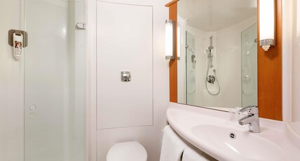 ibis Beauvais Aeroport Room Type - Standard Room with two single beds