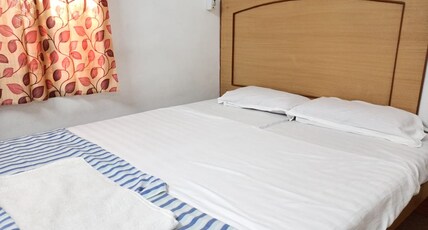 RS LODGE & COMPLEX Room Type - Double non ac