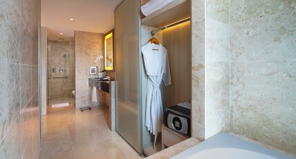 Sovereign Bali Hotel Room Type - Junior Suite Room
