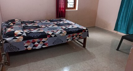 Naik Guest House 2 Room Type - Bedroom 1