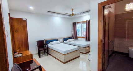 HOTEL RAJARHAT PALACE Room Type - SINGLE BED ROOM DOUBLE OCCUPANCY