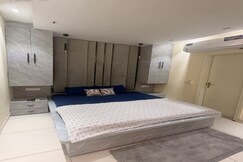 Vogue Lavish Stay With Full Power Backup