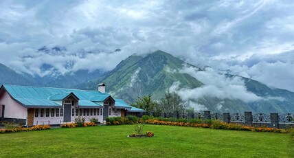 Bharmour villa Room Type - Bedroom 1