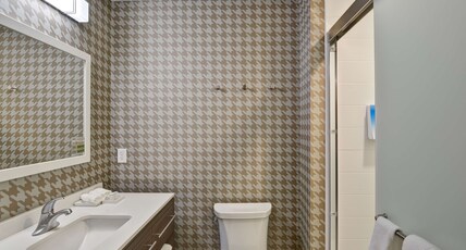Home2 Suites by Hilton Lafayette, IN Room Type - 1KG HEARING ACC STUDIO NS