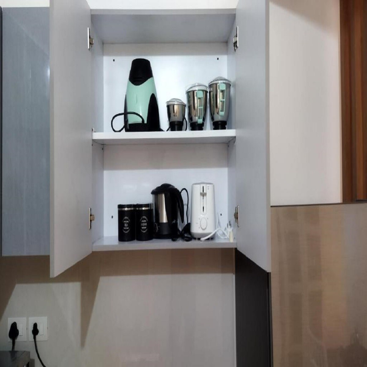 Premium Studio Apartment with Gym Sauna Pool with Infinity Pool near Airport - Tap to explore photos
